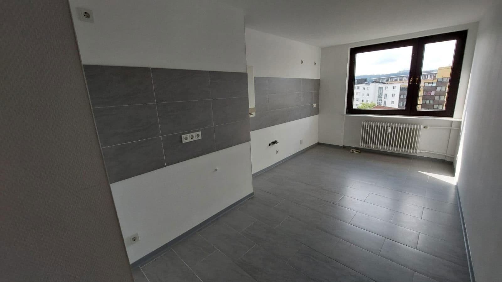 Pronájem bytu 2+1 68 m², St.Johanner Straße, 39, Saarbrücken, Země Sársko Pronájem bytu 2+1 68 m², St.Johanner Straße, 39, Saarbrücken, Země Sársko
