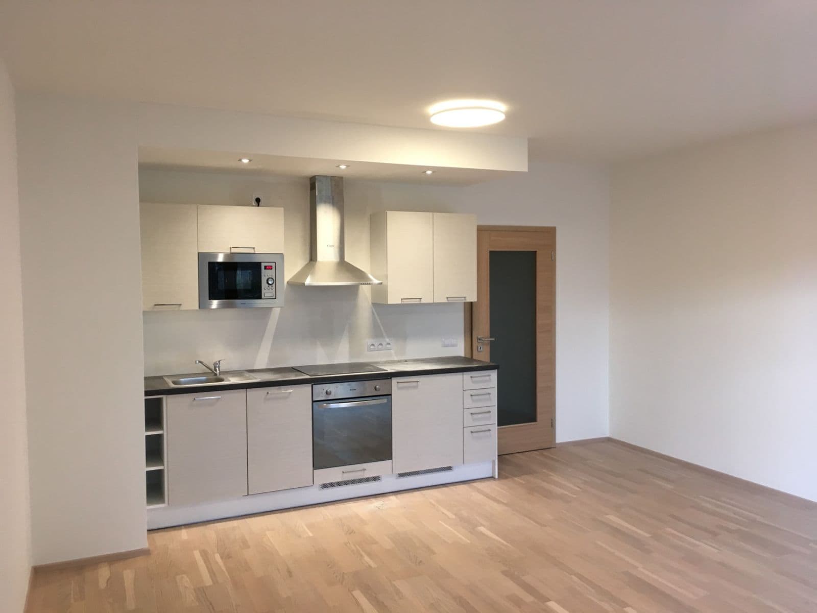 Prodej bytu 1+kk 38 m², Nekvasilova, Praha, Praha Prodej bytu 1+kk 38 m², Nekvasilova, Praha, Praha