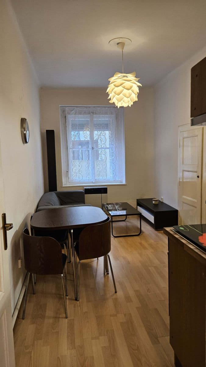 Pronájem bytu 2+kk 42 m², Horní, Praha, Praha Pronájem bytu 2+kk 42 m², Horní, Praha, Praha