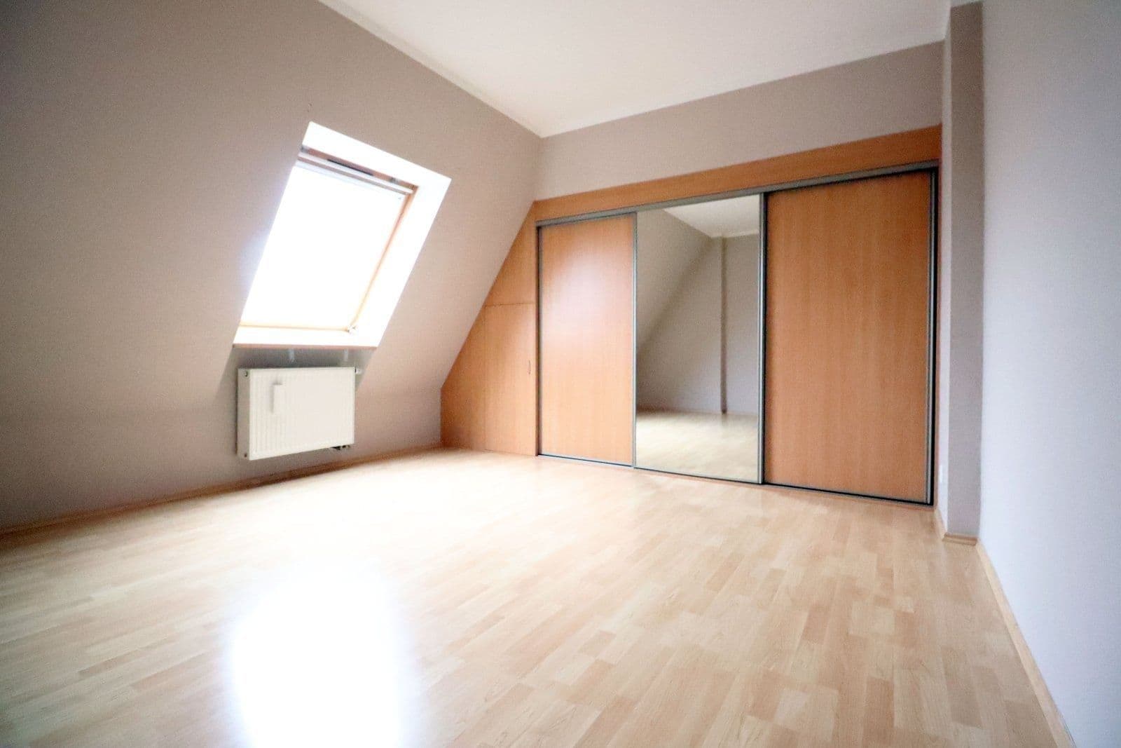 Pronájem bytu 3+kk 81 m², Hořelické náměstí, Rudná, Středočeský kraj Pronájem bytu 3+kk 81 m², Hořelické náměstí, Rudná, Středočeský kraj