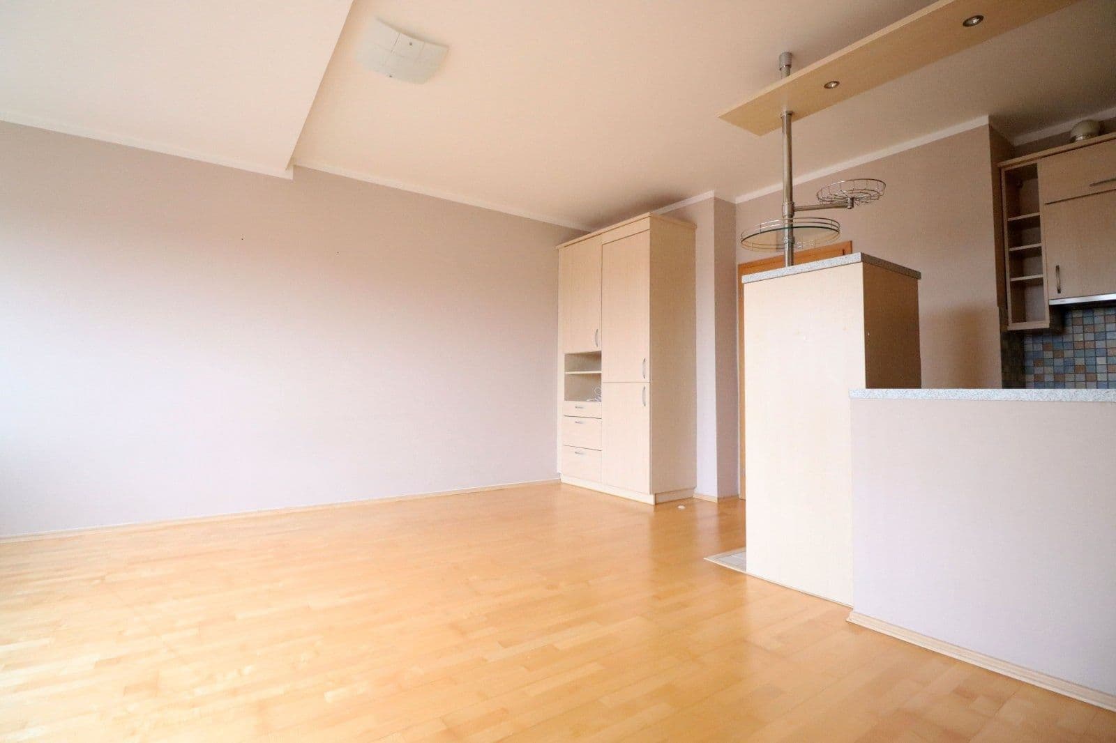 Pronájem bytu 3+kk 81 m², Hořelické náměstí, Rudná, Středočeský kraj Pronájem bytu 3+kk 81 m², Hořelické náměstí, Rudná, Středočeský kraj