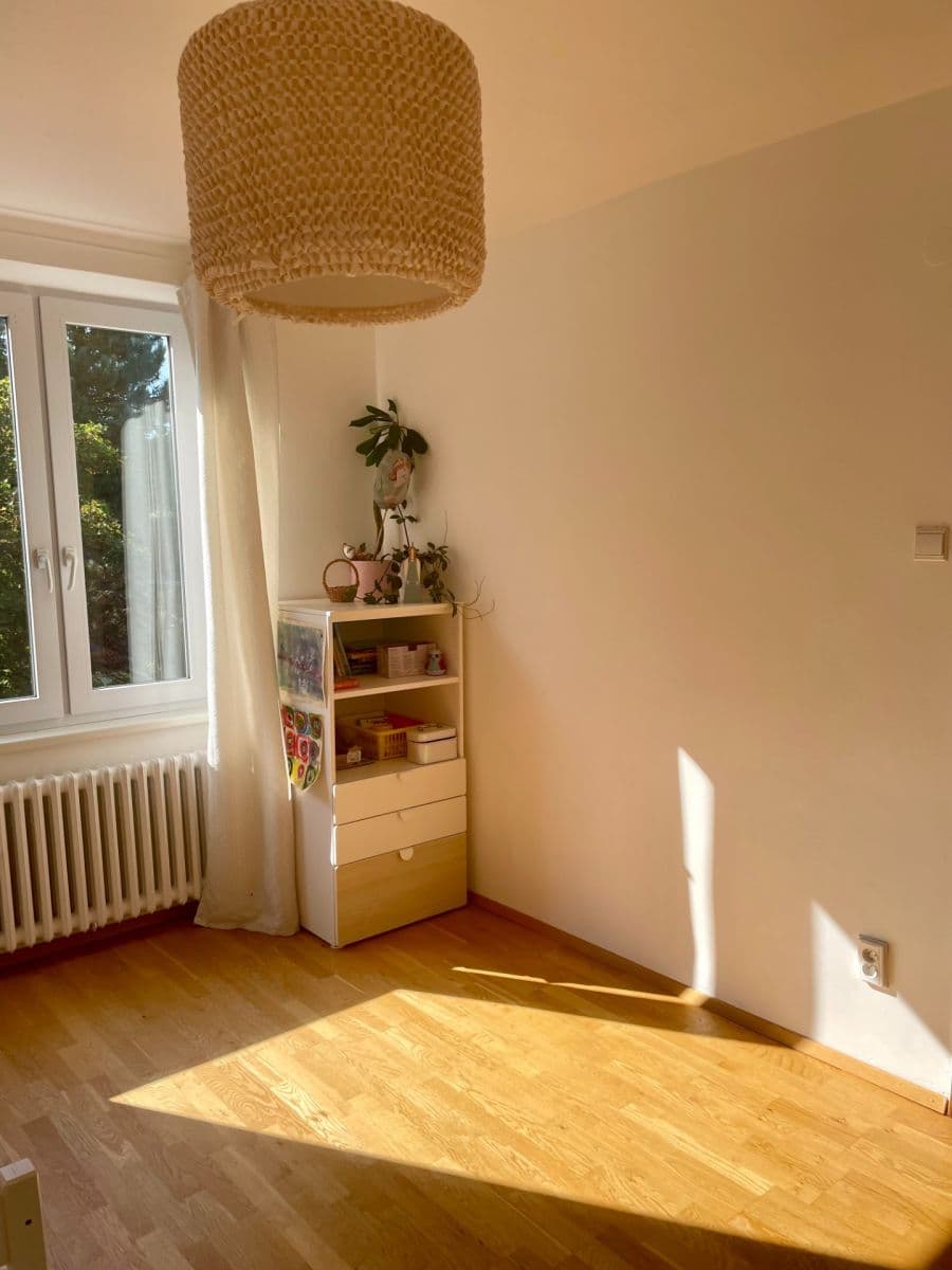 Pronájem bytu 3+1 89 m², K Červenému vrchu, Praha, Praha Pronájem bytu 3+1 89 m², K Červenému vrchu, Praha, Praha
