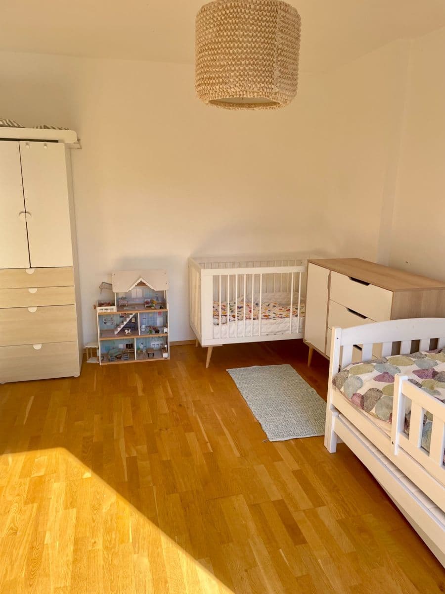 Pronájem bytu 3+1 89 m², K Červenému vrchu, Praha, Praha Pronájem bytu 3+1 89 m², K Červenému vrchu, Praha, Praha