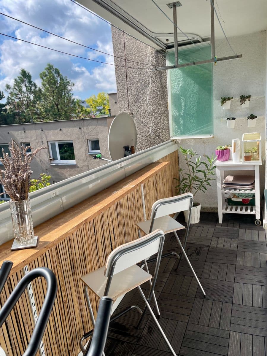 Pronájem bytu 3+1 89 m², K Červenému vrchu, Praha, Praha Pronájem bytu 3+1 89 m², K Červenému vrchu, Praha, Praha