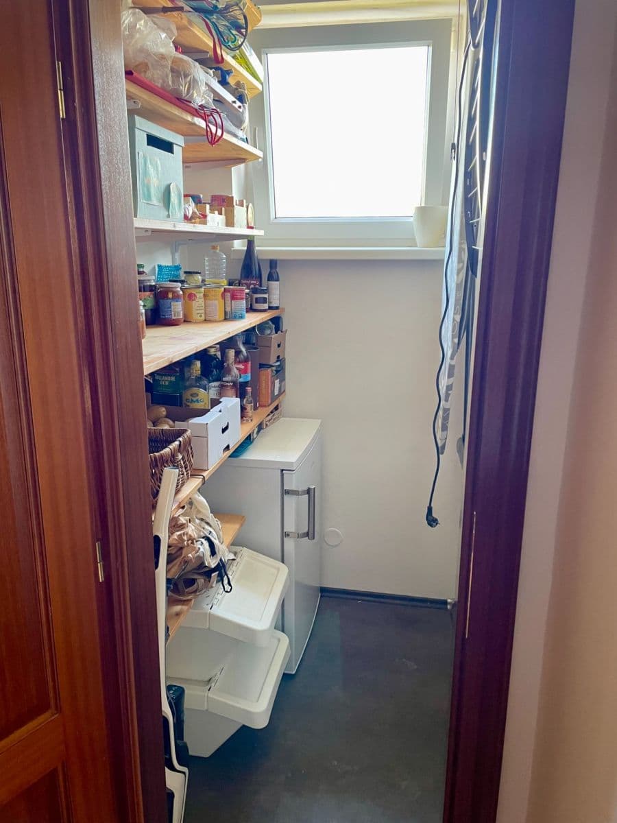 Pronájem bytu 3+1 89 m², K Červenému vrchu, Praha, Praha Pronájem bytu 3+1 89 m², K Červenému vrchu, Praha, Praha