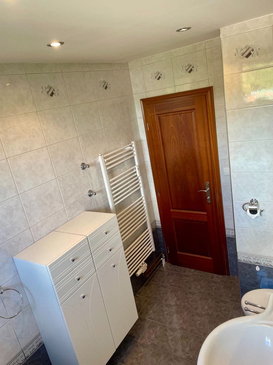 Pronájem bytu 3+1 89 m², K Červenému vrchu, Praha, Praha Pronájem bytu 3+1 89 m², K Červenému vrchu, Praha, Praha