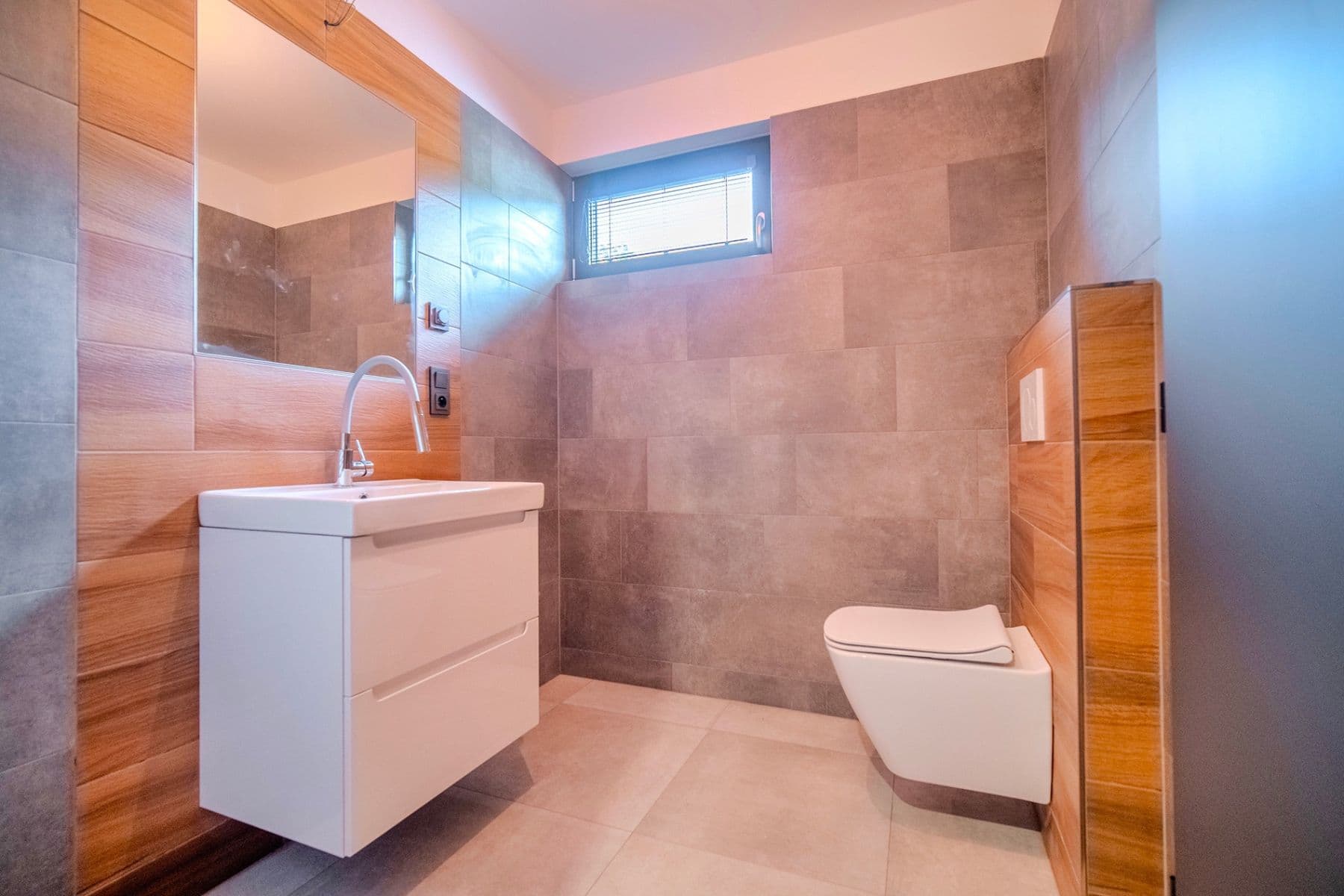 Prodej domu 248 m², pozemek 1.000 m², Louňovice pod Blaníkem, Středočeský kraj Prodej domu 248 m², pozemek 1.000 m², Louňovice pod Blaníkem, Středočeský kraj