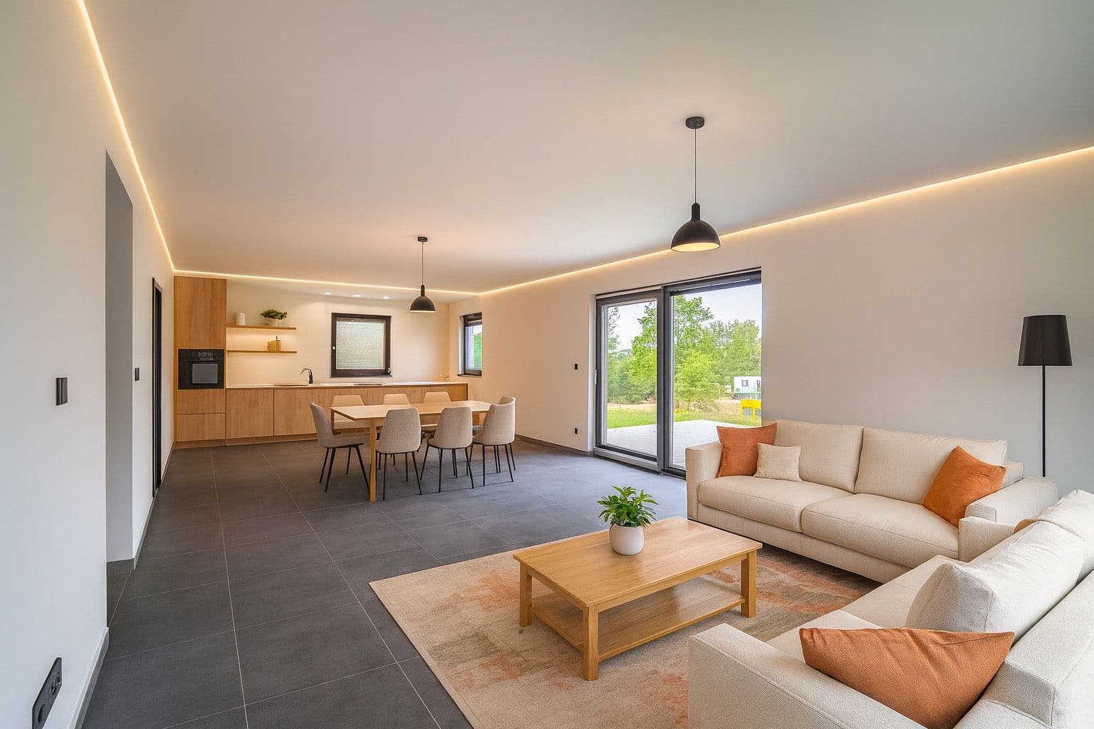 Prodej domu 248 m², pozemek 1.000 m², Louňovice pod Blaníkem, Středočeský kraj Prodej domu 248 m², pozemek 1.000 m², Louňovice pod Blaníkem, Středočeský kraj