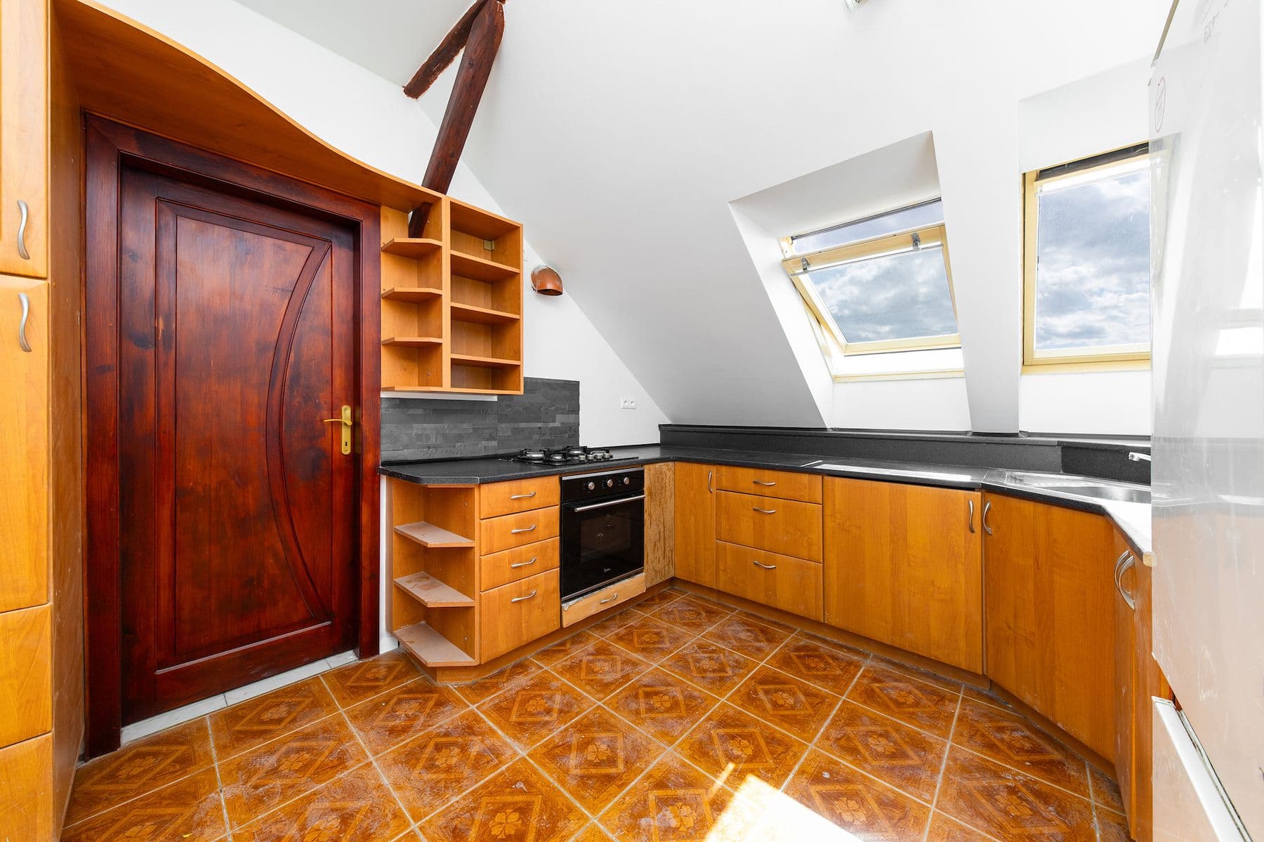 Prodej bytu 2+1 95 m², Přerovská, Olomouc, Olomoucký kraj Prodej bytu 2+1 95 m², Přerovská, Olomouc, Olomoucký kraj