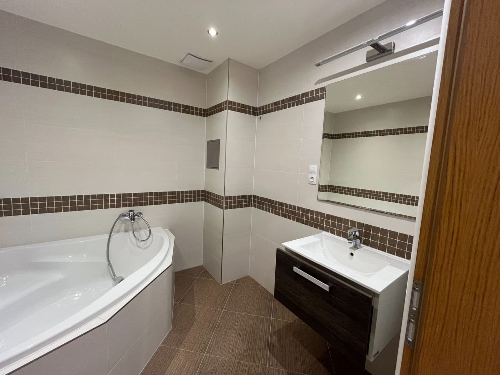 Prodej bytu 3+kk 94 m², Sazovická, Praha, Praha Prodej bytu 3+kk 94 m², Sazovická, Praha, Praha