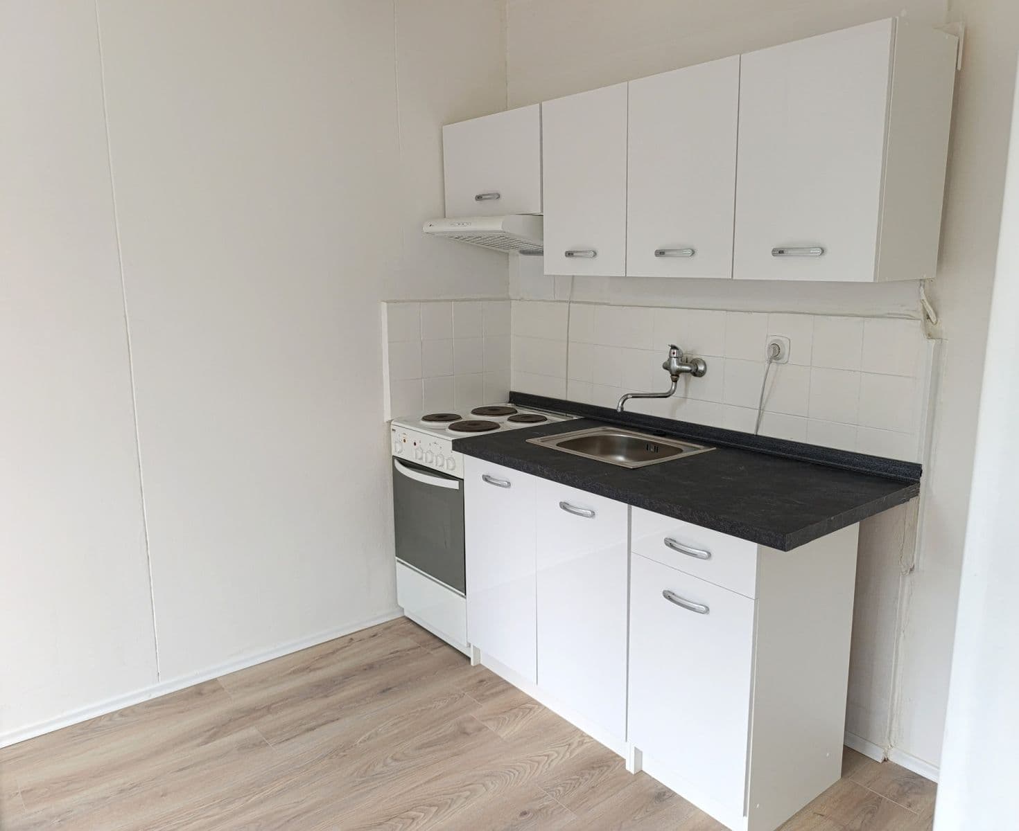 Pronájem bytu 2+kk 38 m², Sládkovičova, Praha, Praha Pronájem bytu 2+kk 38 m², Sládkovičova, Praha, Praha