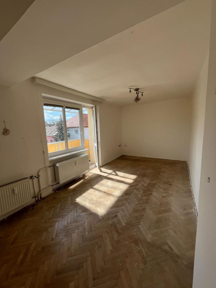 Pronájem bytu 2+1 53 m², Štefánikova, Louny, Ústecký kraj Pronájem bytu 2+1 53 m², Štefánikova, Louny, Ústecký kraj