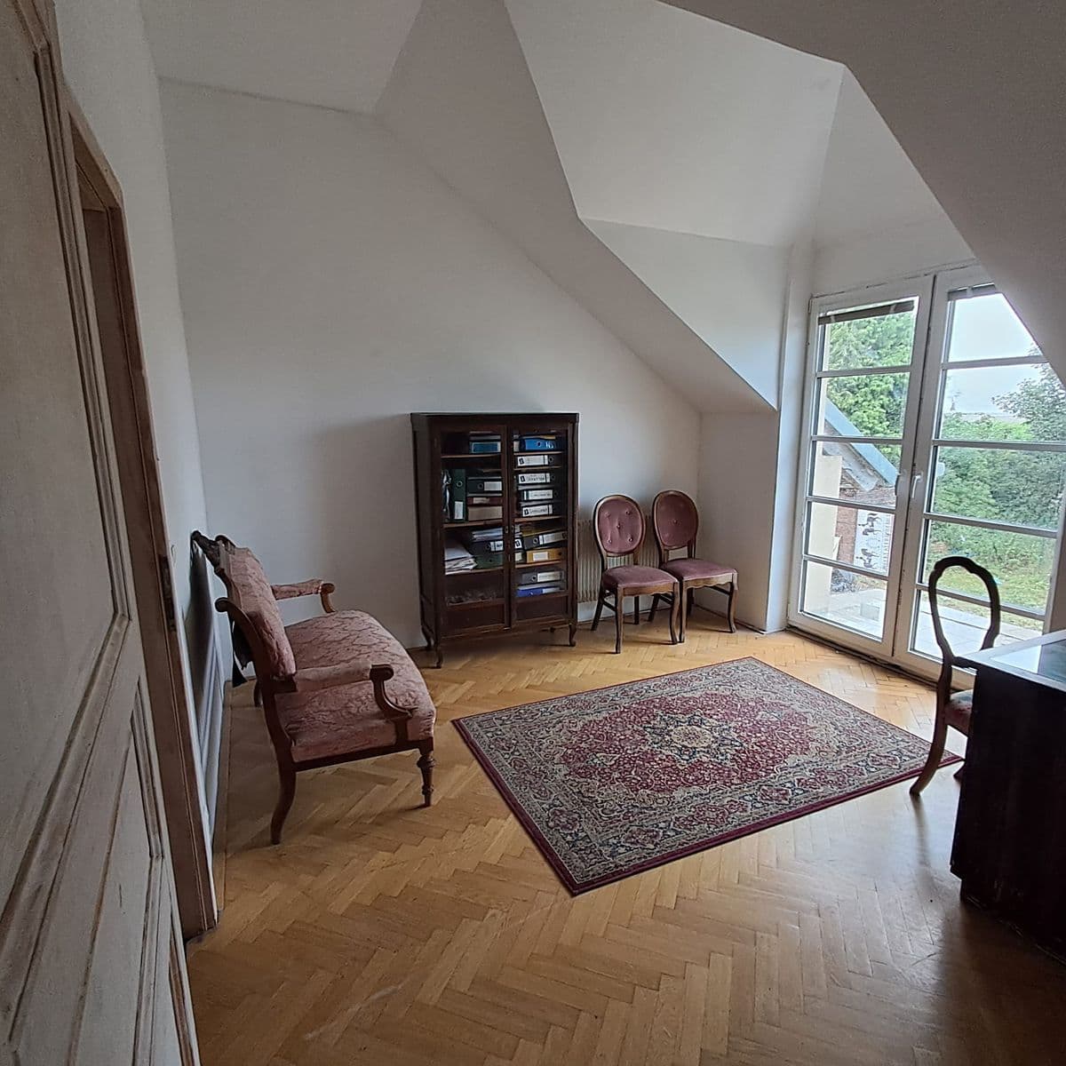 Prodej bytu 4+kk 136 m², Za Dvorem, Holubice, Středočeský kraj Prodej bytu 4+kk 136 m², Za Dvorem, Holubice, Středočeský kraj