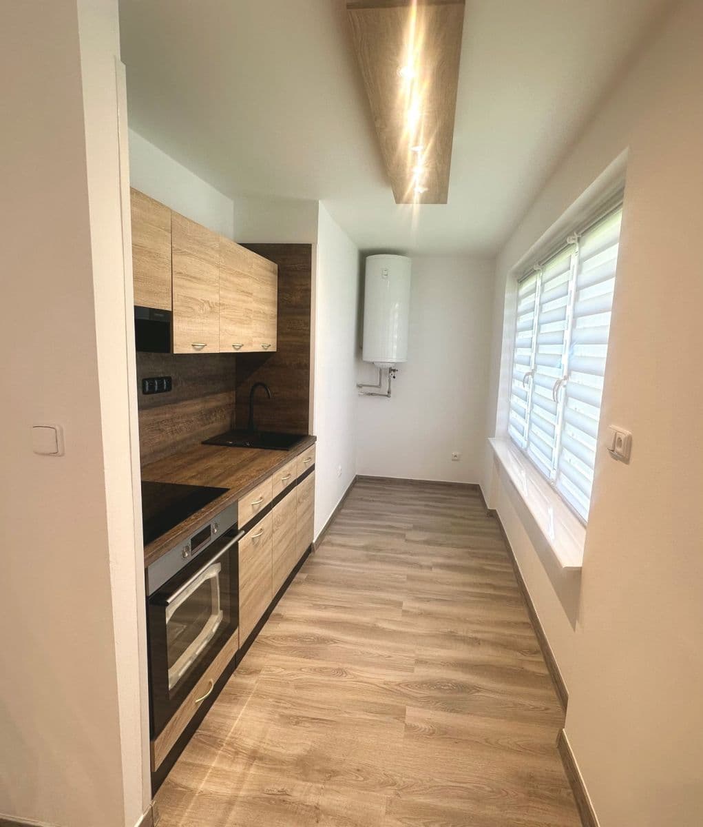 Prodej bytu Garsoniéra 34 m², Na Výsluní, Dubá, Liberecký kraj Prodej bytu Garsoniéra 34 m², Na Výsluní, Dubá, Liberecký kraj