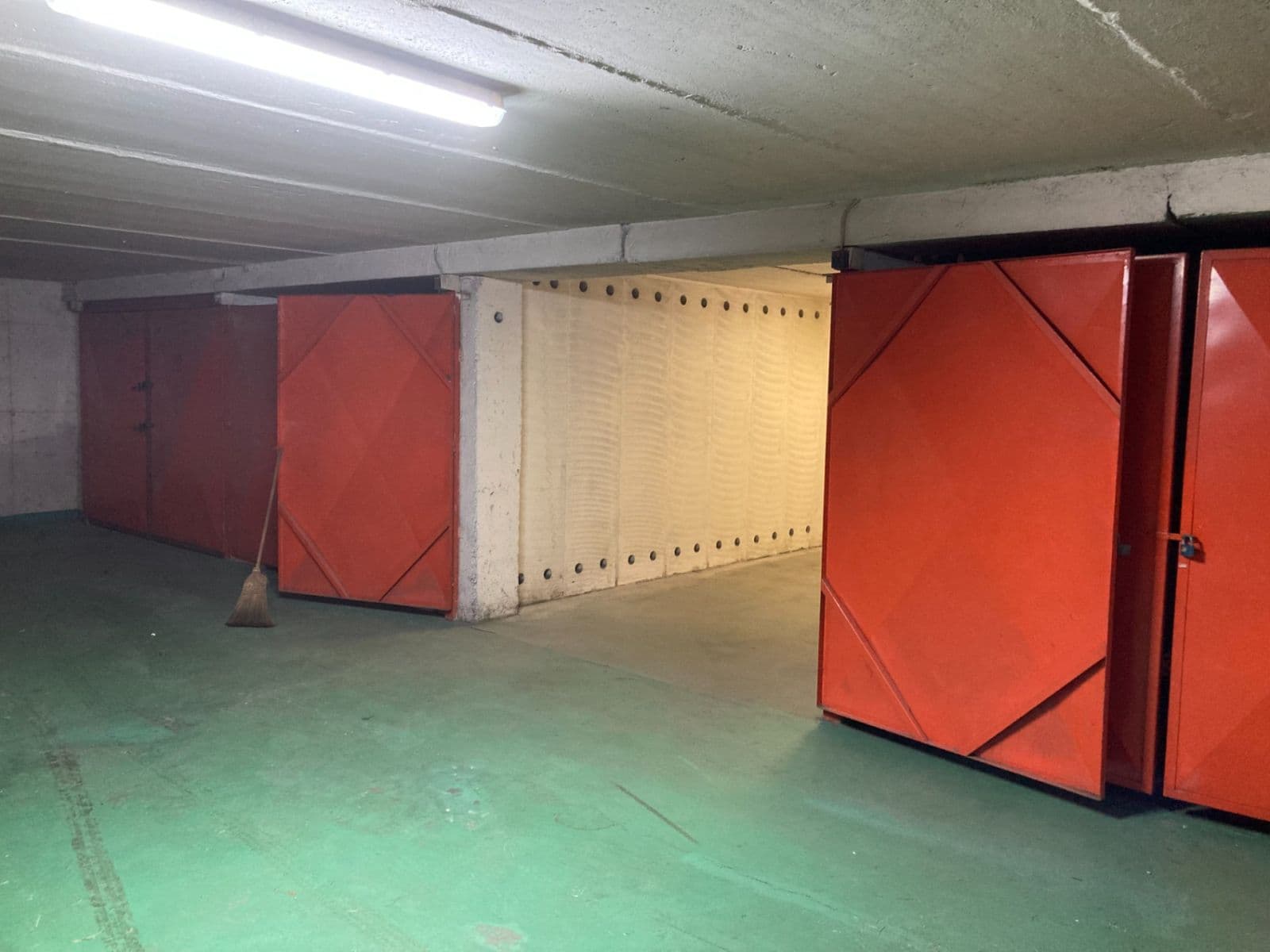 Prodej garáže 17 m², Čimická, Praha, Praha Prodej garáže 17 m², Čimická, Praha, Praha