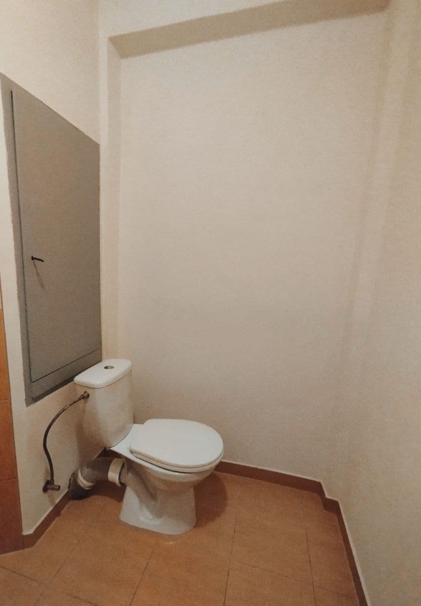 Pronájem bytu 1+kk 28 m², Majakovského, Karlovy Vary, Karlovarský kraj Pronájem bytu 1+kk 28 m², Majakovského, Karlovy Vary, Karlovarský kraj