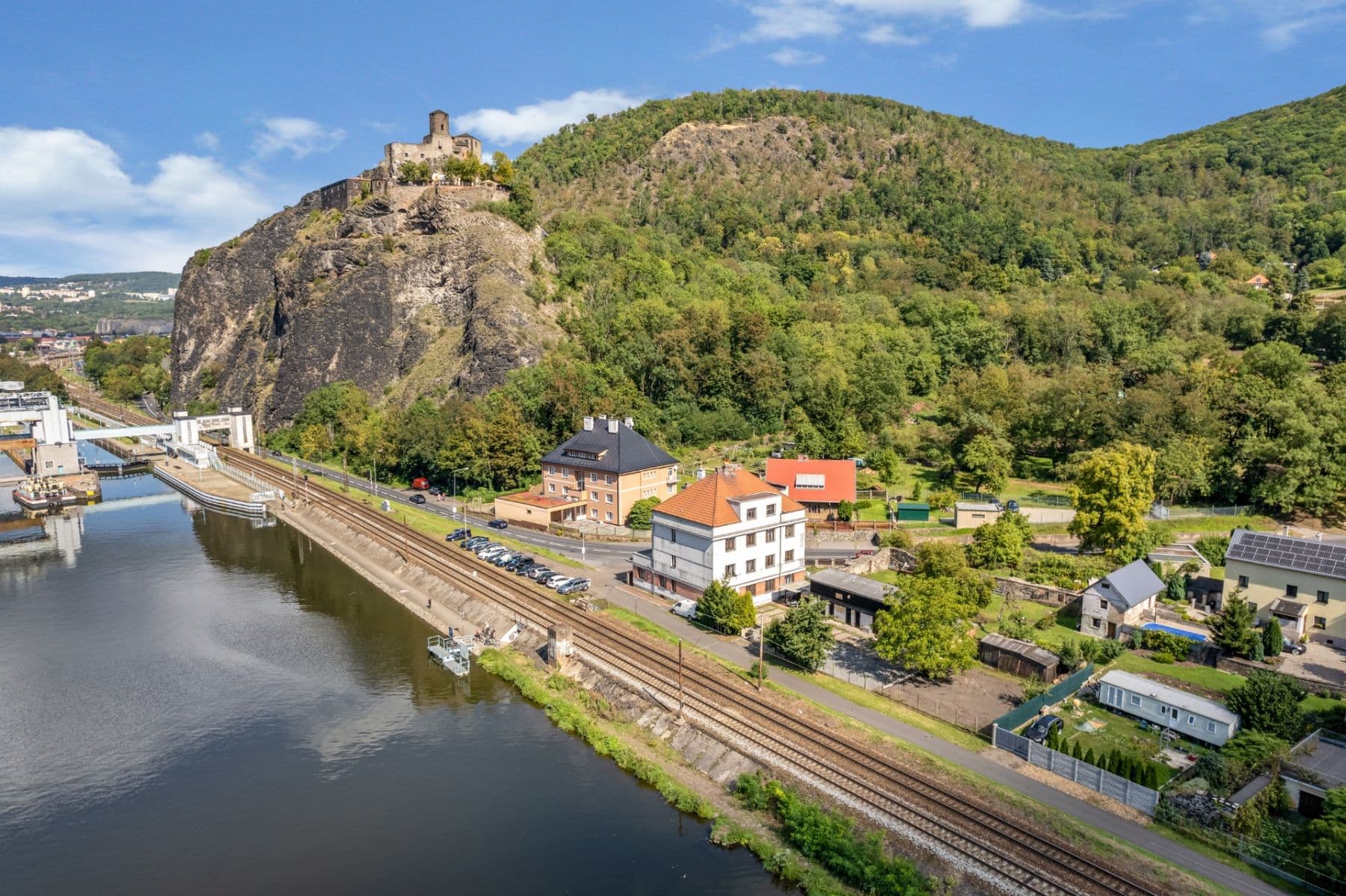 Prodej bytu 3+1 73 m², Litoměřická, Ústí nad Labem, Ústecký kraj Prodej bytu 3+1 73 m², Litoměřická, Ústí nad Labem, Ústecký kraj