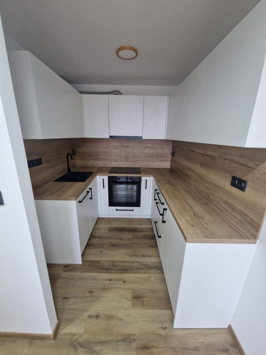 Prodej bytu 2+kk 44 m², Křivenická, Praha, Praha Prodej bytu 2+kk 44 m², Křivenická, Praha, Praha