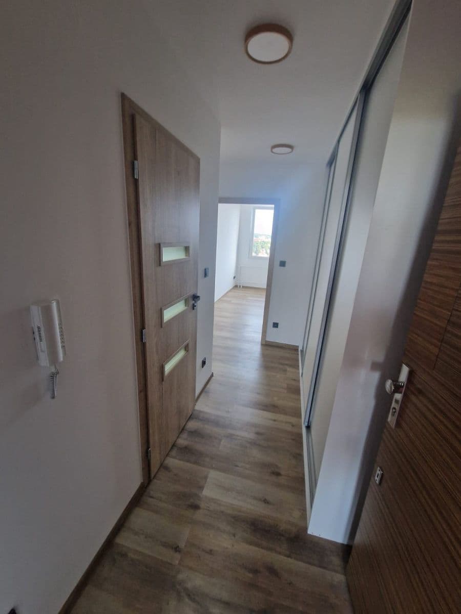 Prodej bytu 2+kk 44 m², Křivenická, Praha, Praha Prodej bytu 2+kk 44 m², Křivenická, Praha, Praha