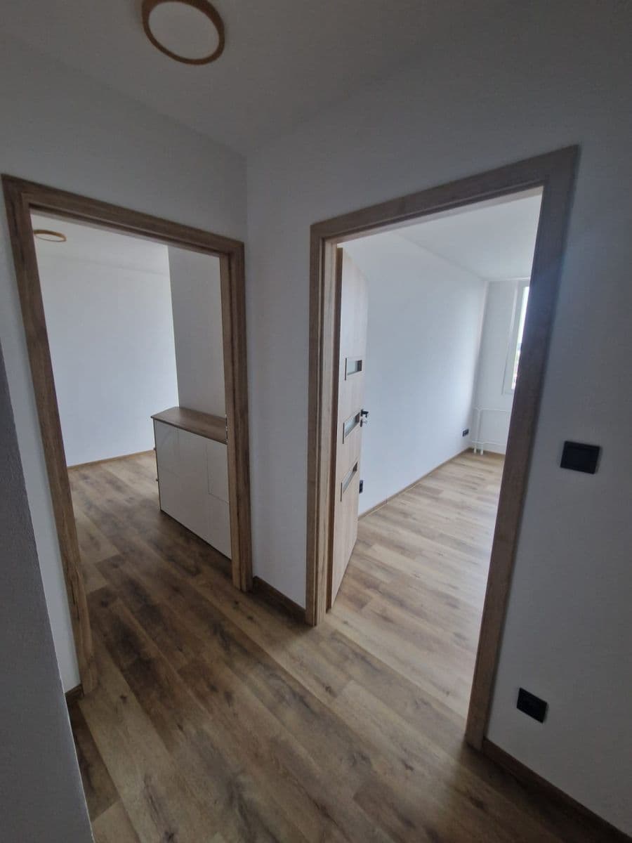Prodej bytu 2+kk 44 m², Křivenická, Praha, Praha Prodej bytu 2+kk 44 m², Křivenická, Praha, Praha