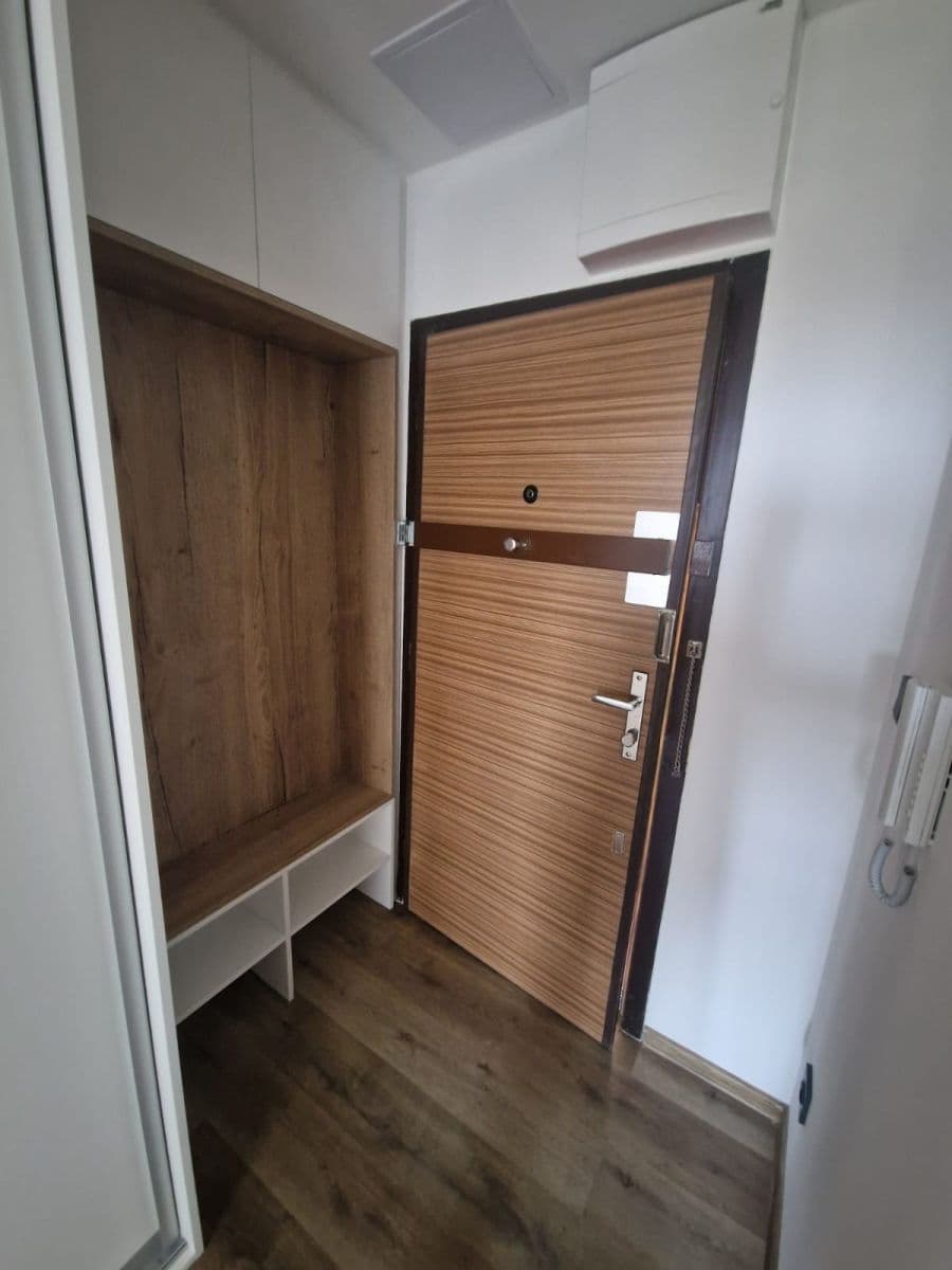 Prodej bytu 2+kk 44 m², Křivenická, Praha, Praha Prodej bytu 2+kk 44 m², Křivenická, Praha, Praha
