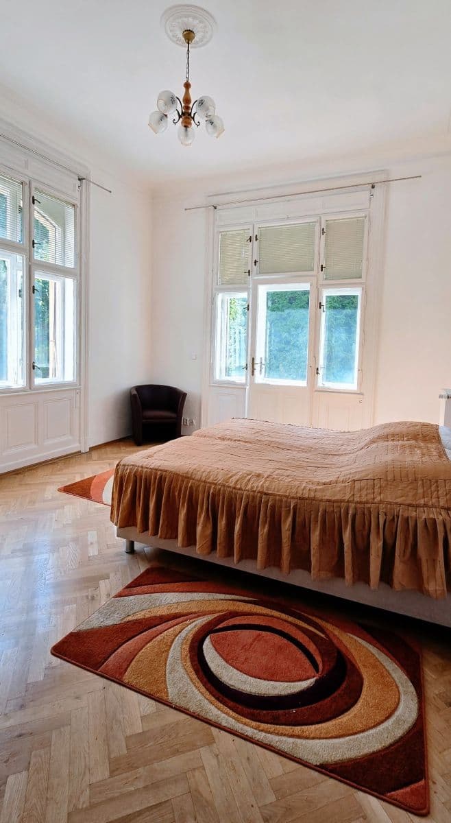 Prodej bytu 3+kk 91 m², Krále Jiřího, Karlovy Vary, Karlovarský kraj Prodej bytu 3+kk 91 m², Krále Jiřího, Karlovy Vary, Karlovarský kraj