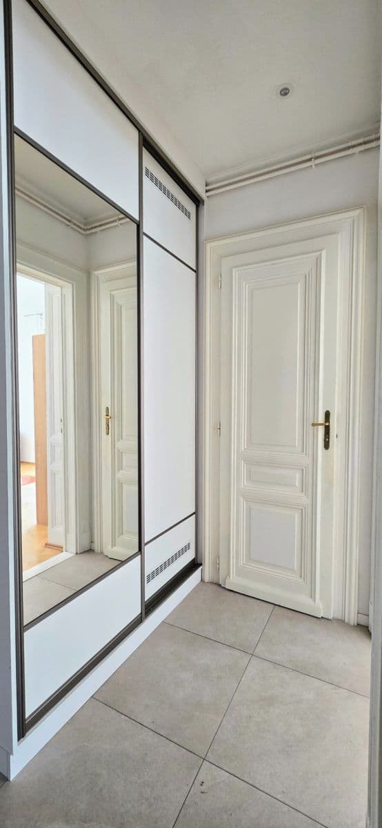 Prodej bytu 3+kk 91 m², Krále Jiřího, Karlovy Vary, Karlovarský kraj Prodej bytu 3+kk 91 m², Krále Jiřího, Karlovy Vary, Karlovarský kraj