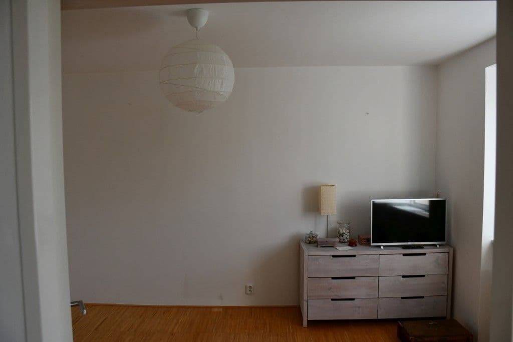 Pronájem bytu 1+1 32 m², Sibiřská, Brno, Jihomoravský kraj Pronájem bytu 1+1 32 m², Sibiřská, Brno, Jihomoravský kraj