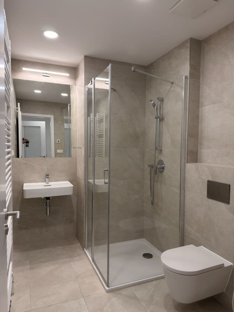 Pronájem bytu 1+kk 35 m², Vladimíra Kobranova, Praha, Praha Pronájem bytu 1+kk 35 m², Vladimíra Kobranova, Praha, Praha