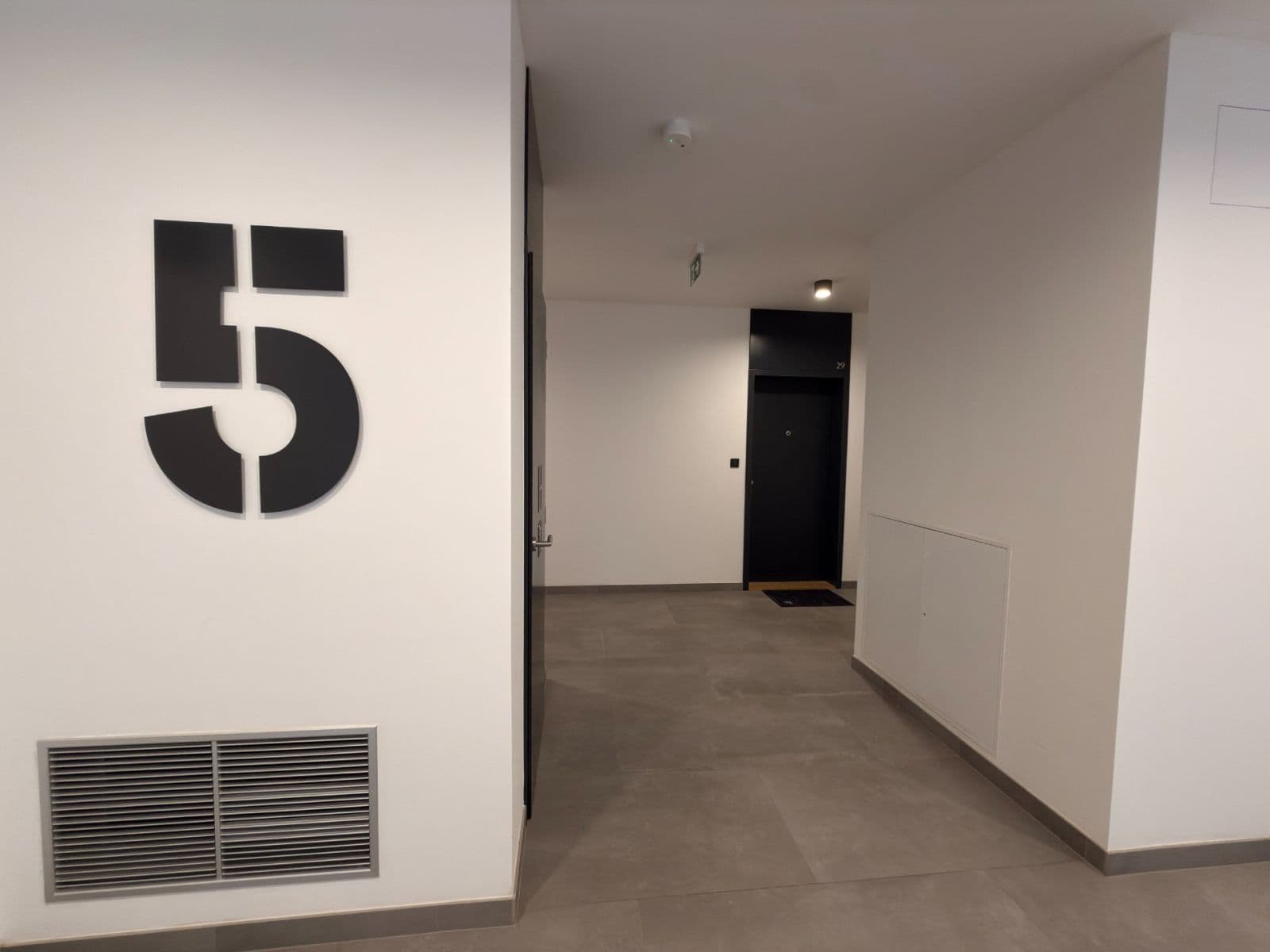 Pronájem bytu 1+kk 35 m², Vladimíra Kobranova, Praha, Praha Pronájem bytu 1+kk 35 m², Vladimíra Kobranova, Praha, Praha