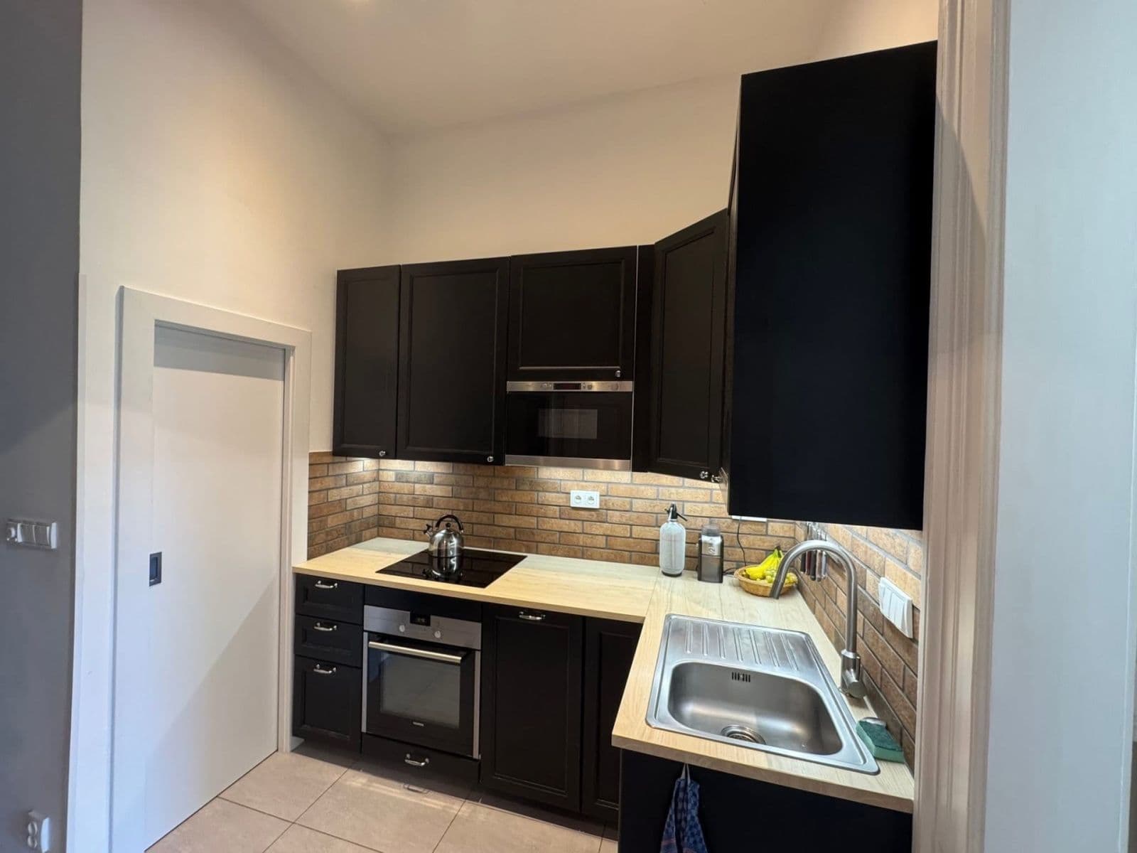 Pronájem bytu 2+1 51 m², Seifertova, Praha, Praha Pronájem bytu 2+1 51 m², Seifertova, Praha, Praha