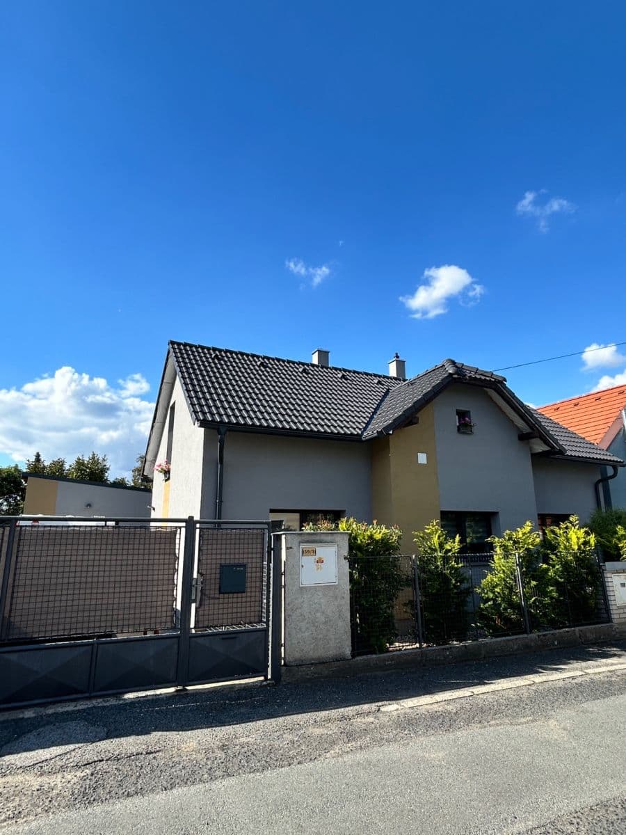 Prodej domu 120 m², pozemek 475 m², 1. máje, Neratovice, Středočeský kraj Prodej domu 120 m², pozemek 475 m², 1. máje, Neratovice, Středočeský kraj