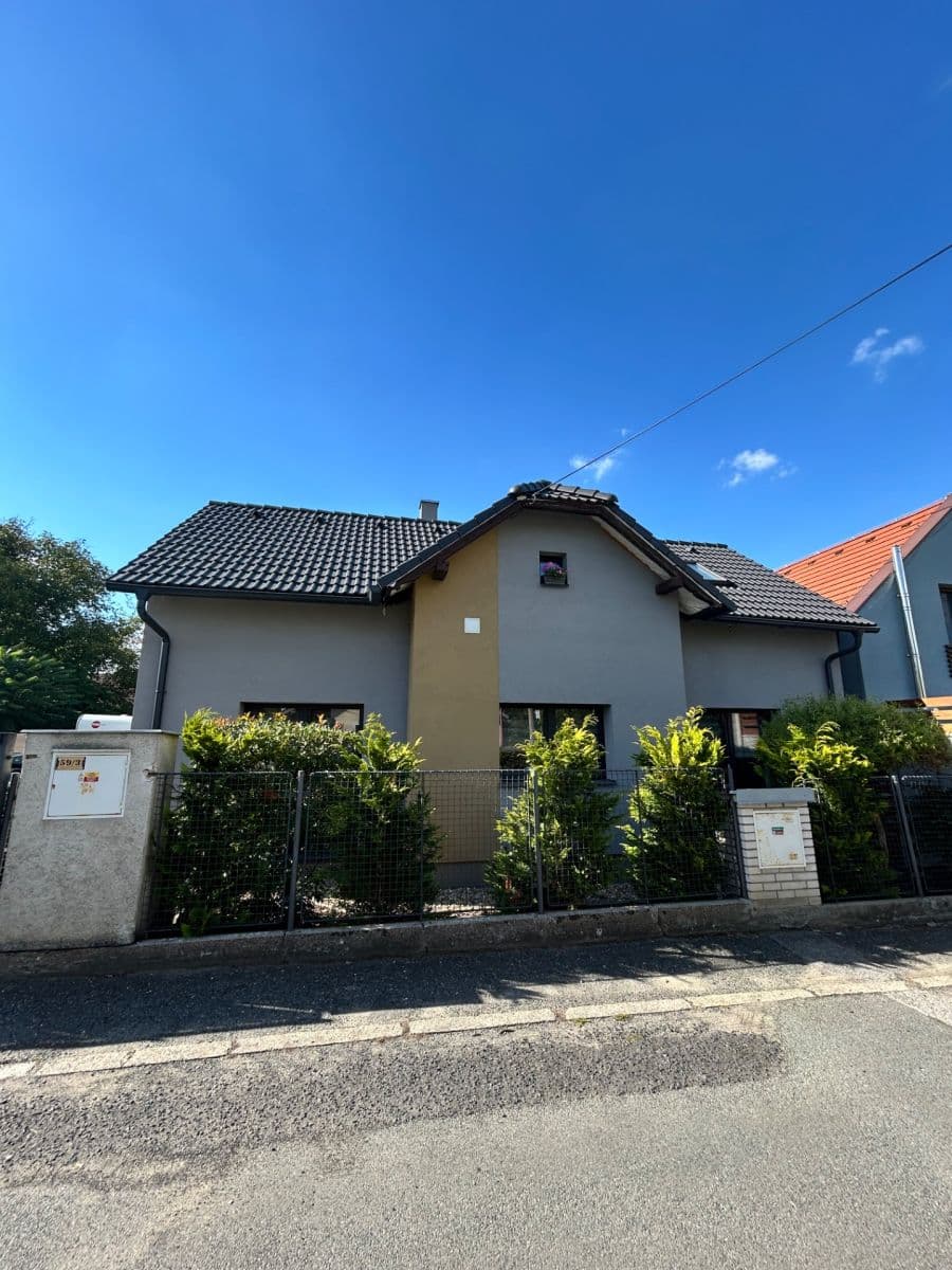 Prodej domu 120 m², pozemek 475 m², 1. máje, Neratovice, Středočeský kraj Prodej domu 120 m², pozemek 475 m², 1. máje, Neratovice, Středočeský kraj