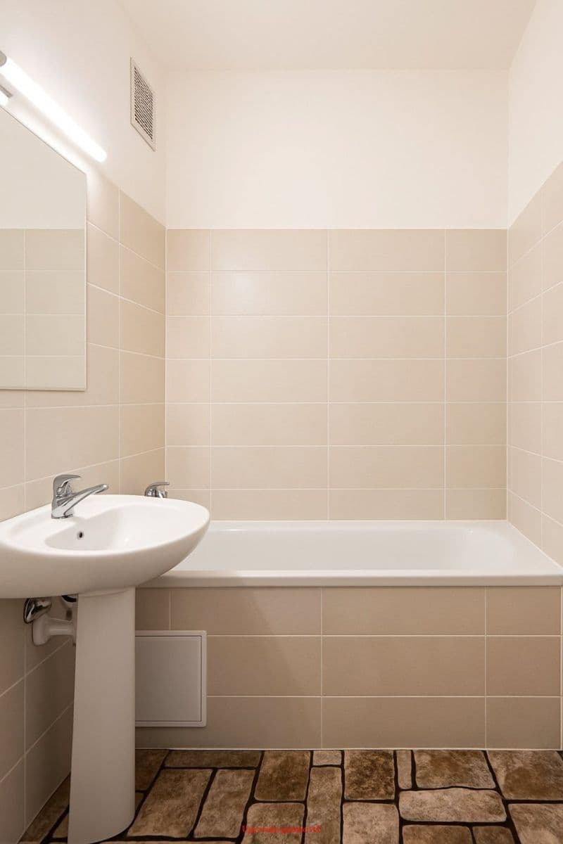 Pronájem bytu 2+1 51 m², Žofinská, Orlová, Moravskoslezský kraj Pronájem bytu 2+1 51 m², Žofinská, Orlová, Moravskoslezský kraj