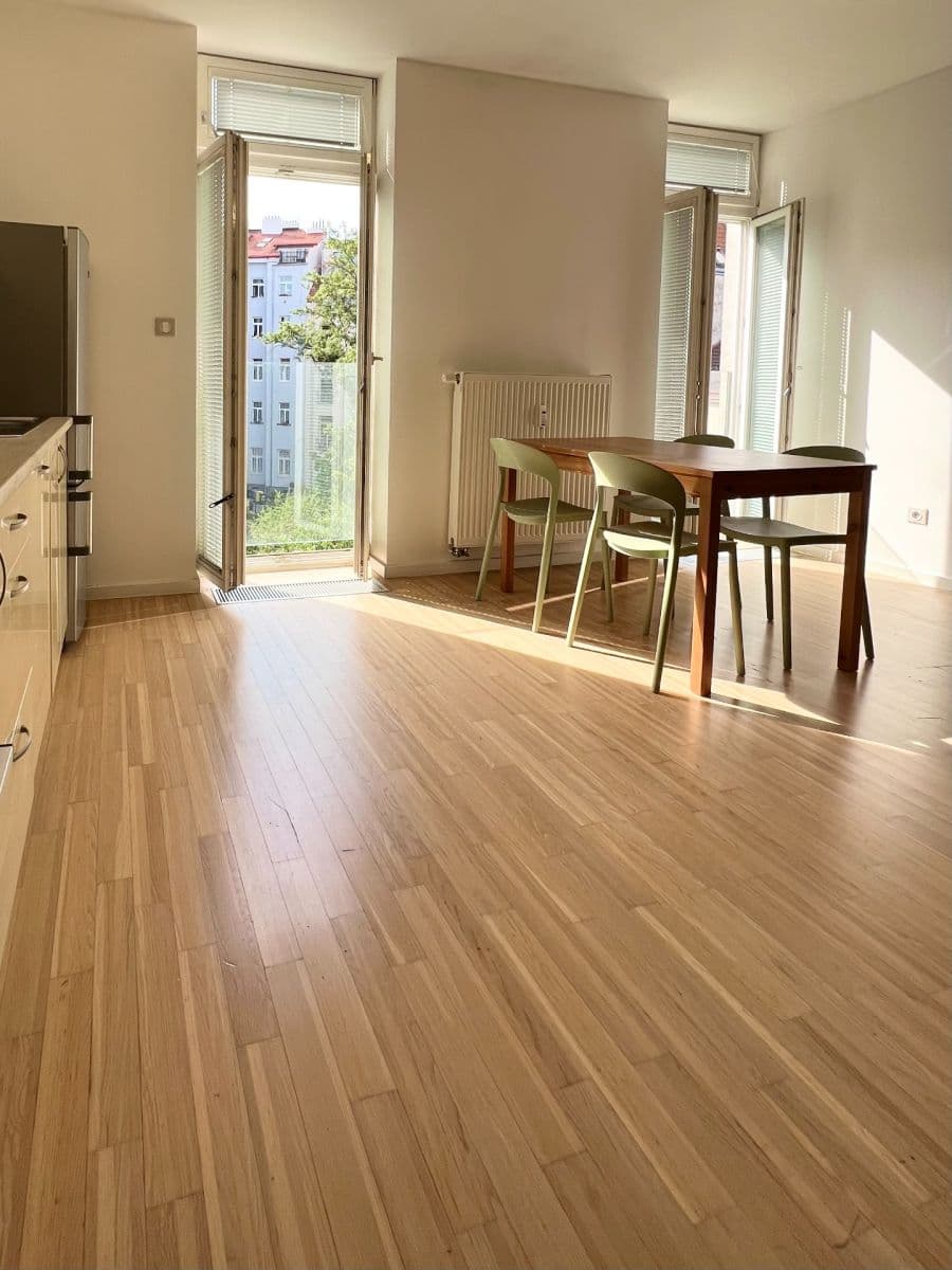 Pronájem bytu 1+kk 38 m², Bořivojova, Praha, Praha Pronájem bytu 1+kk 38 m², Bořivojova, Praha, Praha