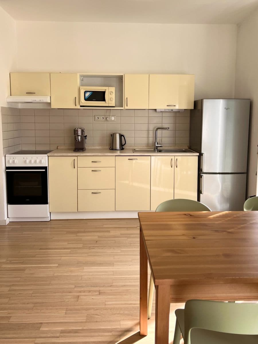 Pronájem bytu 1+kk 38 m², Bořivojova, Praha, Praha Pronájem bytu 1+kk 38 m², Bořivojova, Praha, Praha