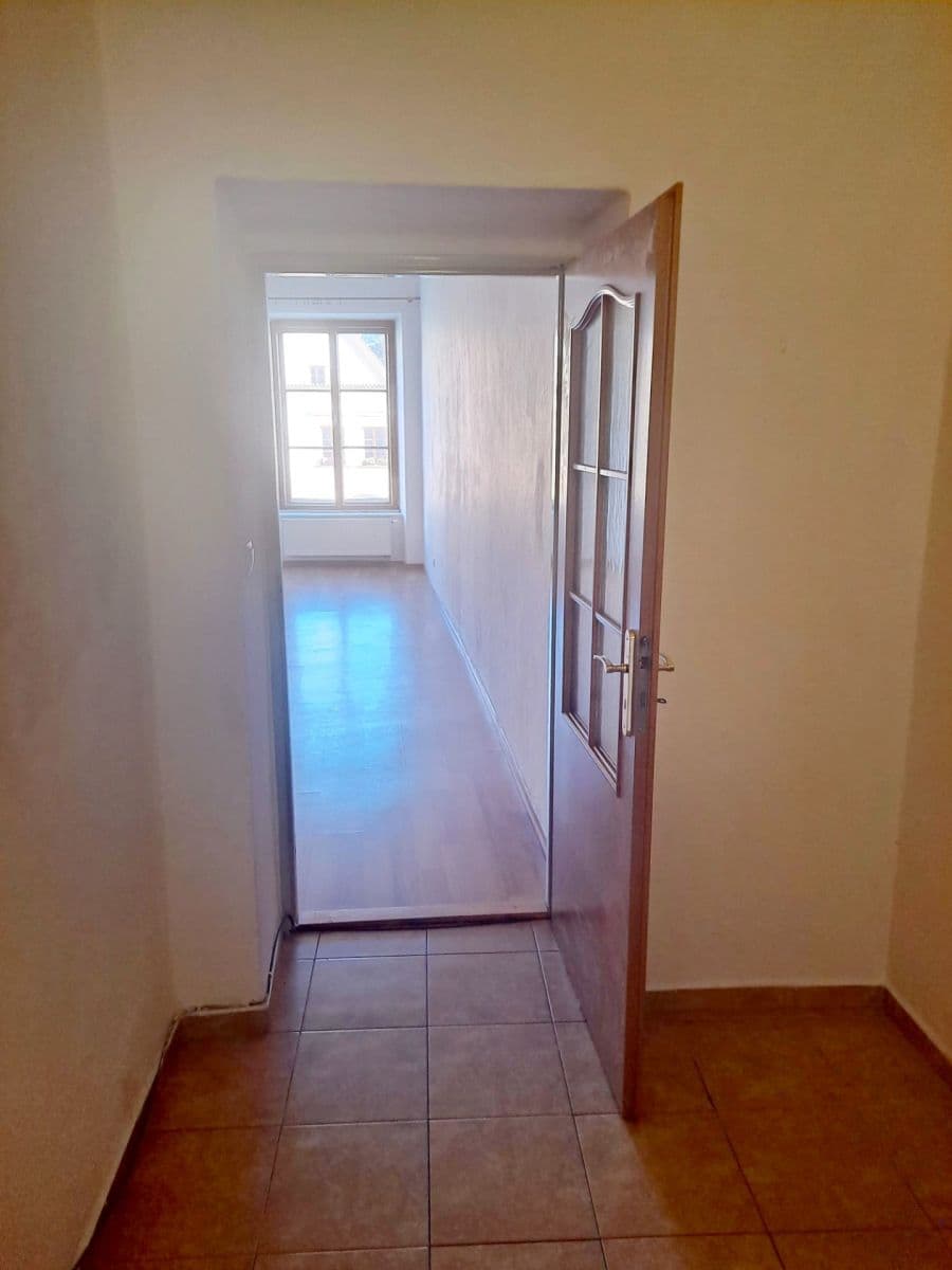 Pronájem bytu 2+kk 65 m², Husova, Třeboň, Jihočeský kraj Pronájem bytu 2+kk 65 m², Husova, Třeboň, Jihočeský kraj