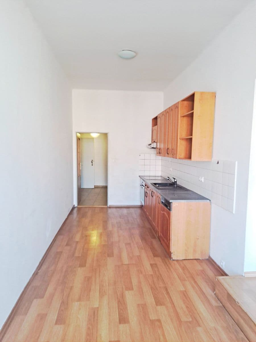 Pronájem bytu 2+kk 65 m², Husova, Třeboň, Jihočeský kraj Pronájem bytu 2+kk 65 m², Husova, Třeboň, Jihočeský kraj