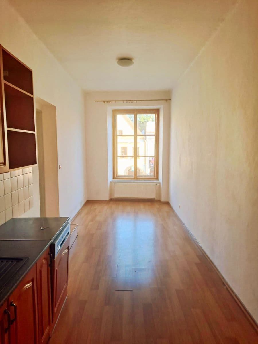 Pronájem bytu 2+kk 65 m², Husova, Třeboň, Jihočeský kraj Pronájem bytu 2+kk 65 m², Husova, Třeboň, Jihočeský kraj