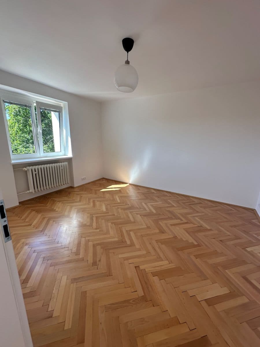 Pronájem bytu 2+1 60 m², Klecany, Středočeský kraj Pronájem bytu 2+1 60 m², Klecany, Středočeský kraj