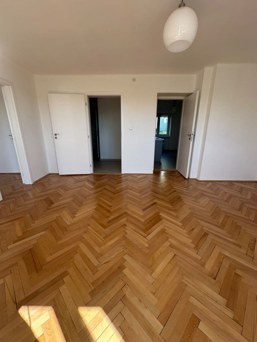 Pronájem bytu 2+1 60 m², Klecany, Středočeský kraj Pronájem bytu 2+1 60 m², Klecany, Středočeský kraj