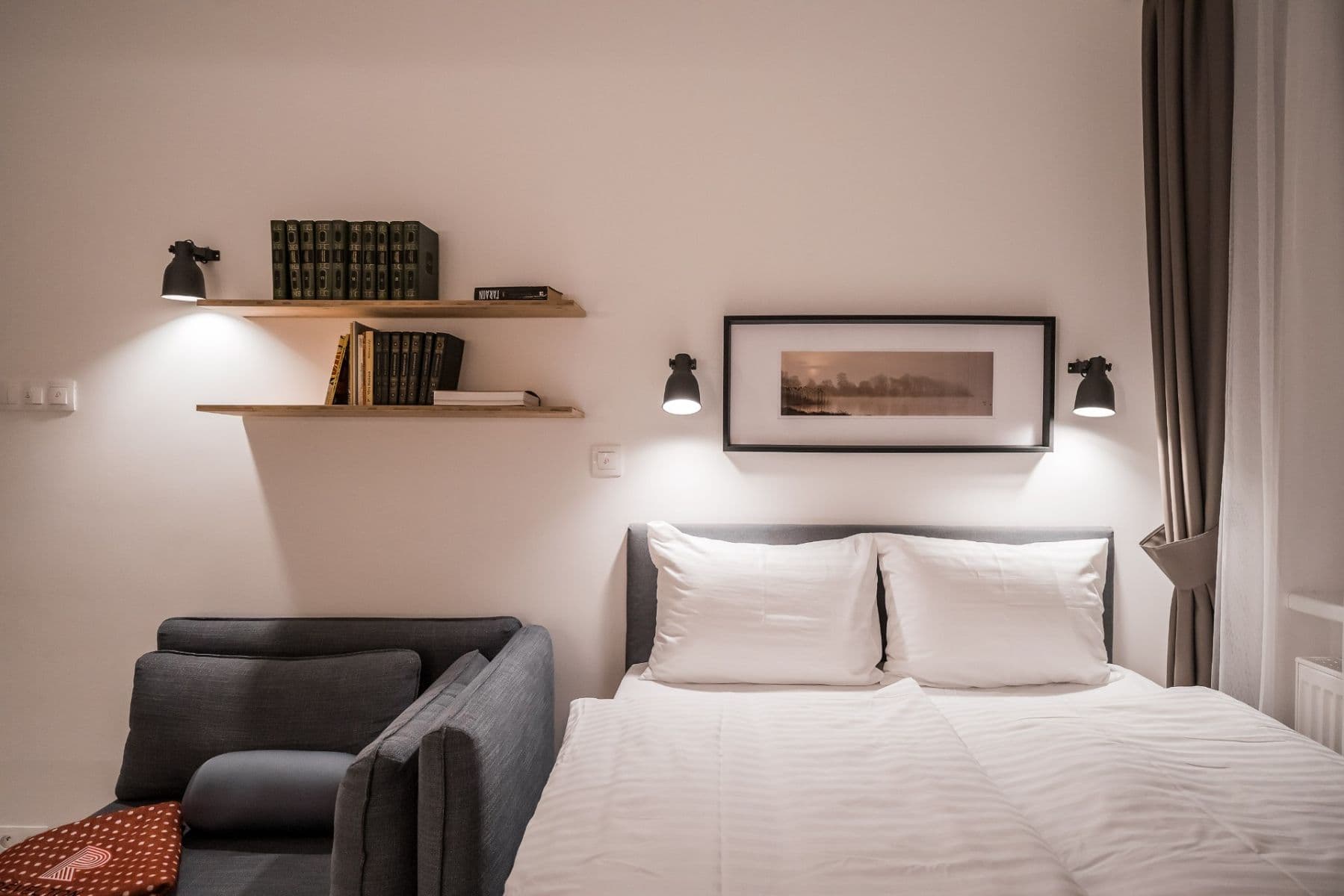 Pronájem bytu 1+kk 20 m², Jaltská, Karlovy Vary, Karlovarský kraj Pronájem bytu 1+kk 20 m², Jaltská, Karlovy Vary, Karlovarský kraj