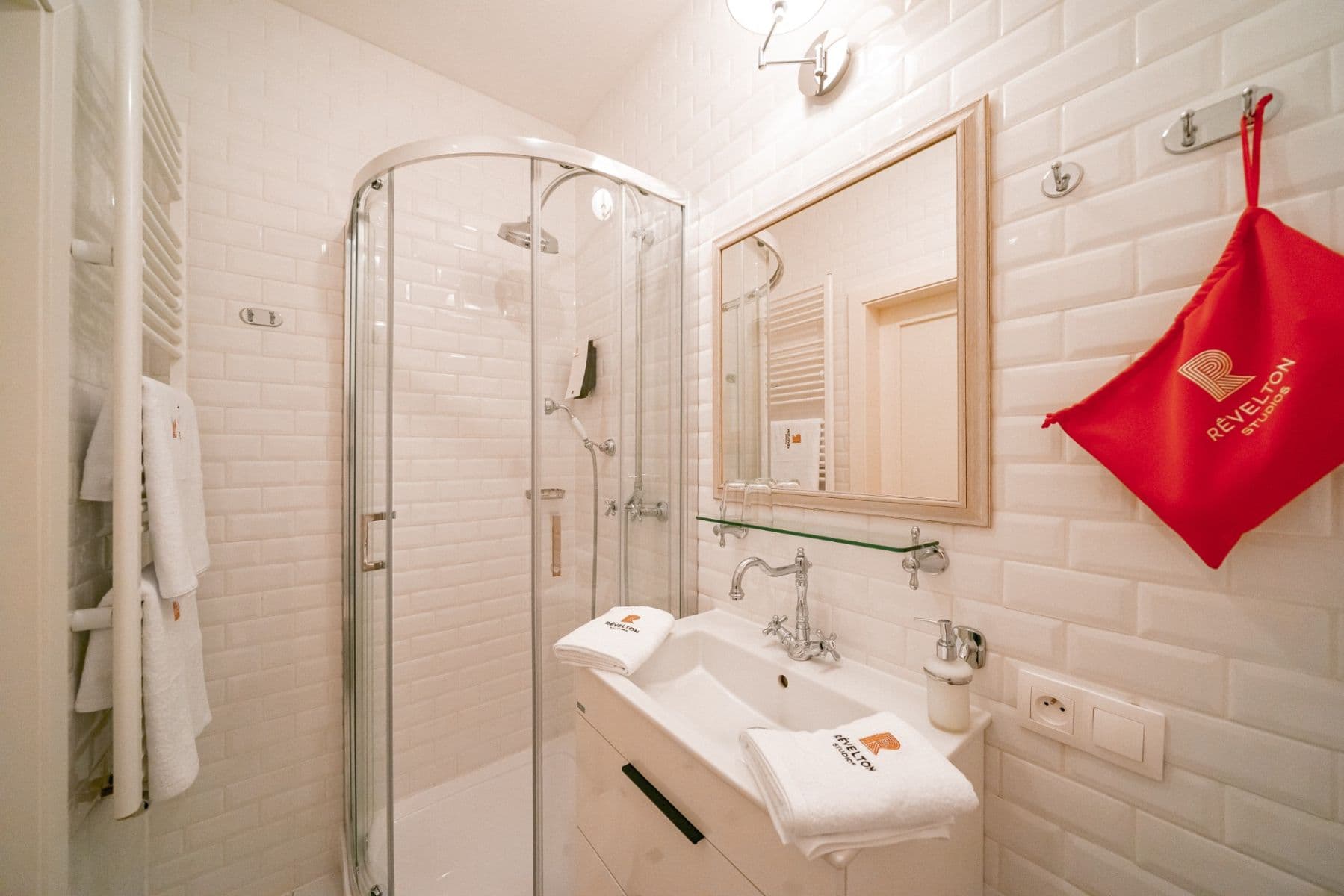 Pronájem bytu 1+kk 20 m², Jaltská, Karlovy Vary, Karlovarský kraj Pronájem bytu 1+kk 20 m², Jaltská, Karlovy Vary, Karlovarský kraj