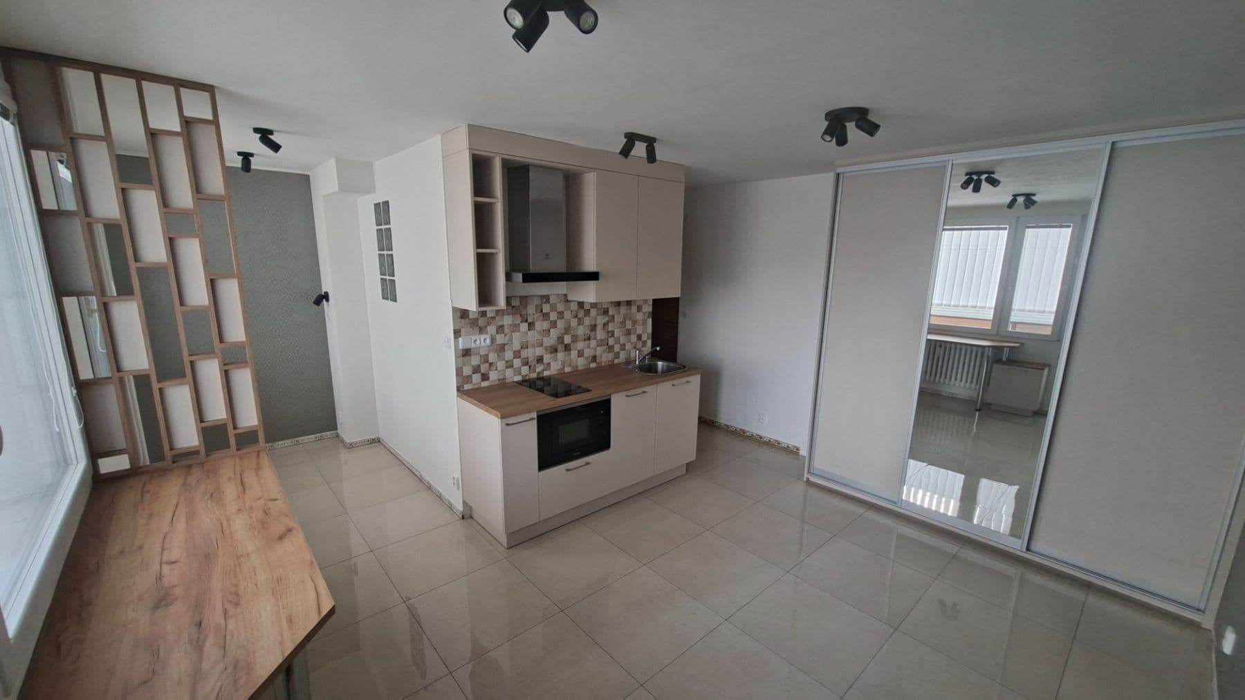 Pronájem bytu 1+kk 34 m², Čs. armády, Kladno, Středočeský kraj Pronájem bytu 1+kk 34 m², Čs. armády, Kladno, Středočeský kraj