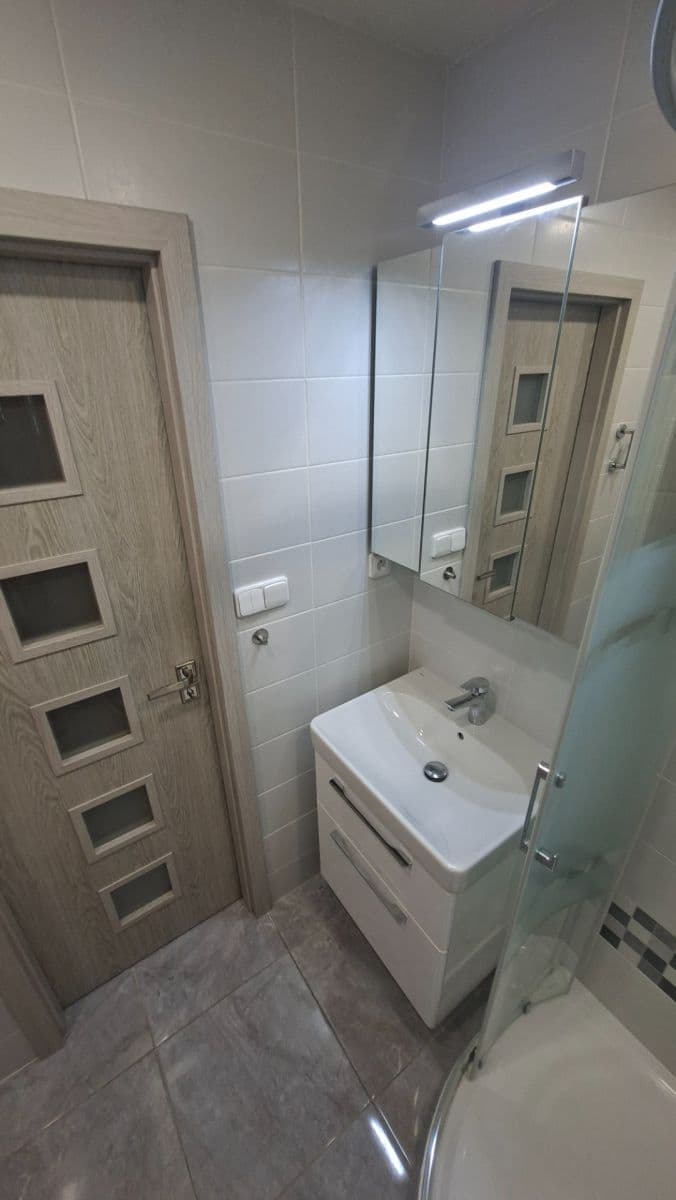 Pronájem bytu 1+kk 34 m², Čs. armády, Kladno, Středočeský kraj Pronájem bytu 1+kk 34 m², Čs. armády, Kladno, Středočeský kraj