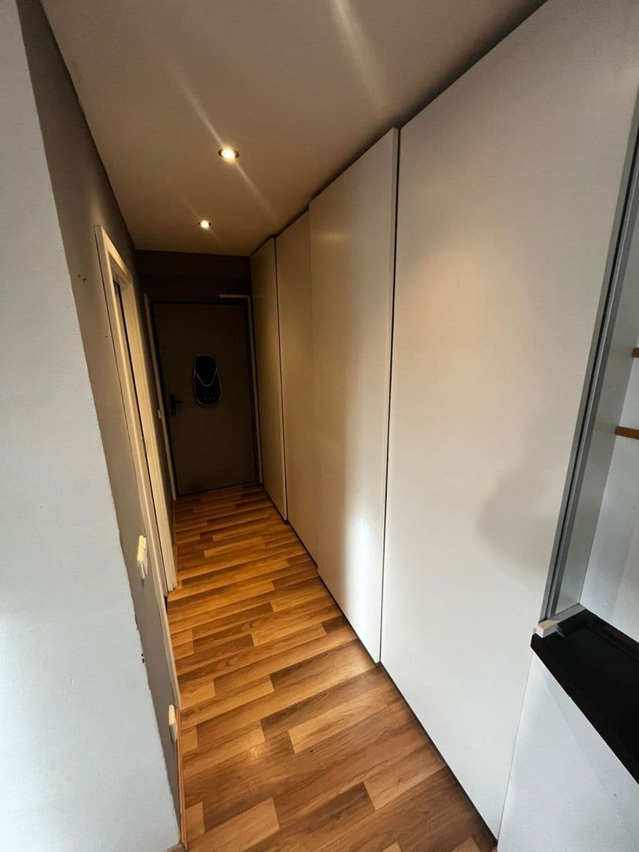 Prodej bytu 2+kk 39 m², sídl. Hůrka, Kralupy nad Vltavou, Středočeský kraj Prodej bytu 2+kk 39 m², sídl. Hůrka, Kralupy nad Vltavou, Středočeský kraj