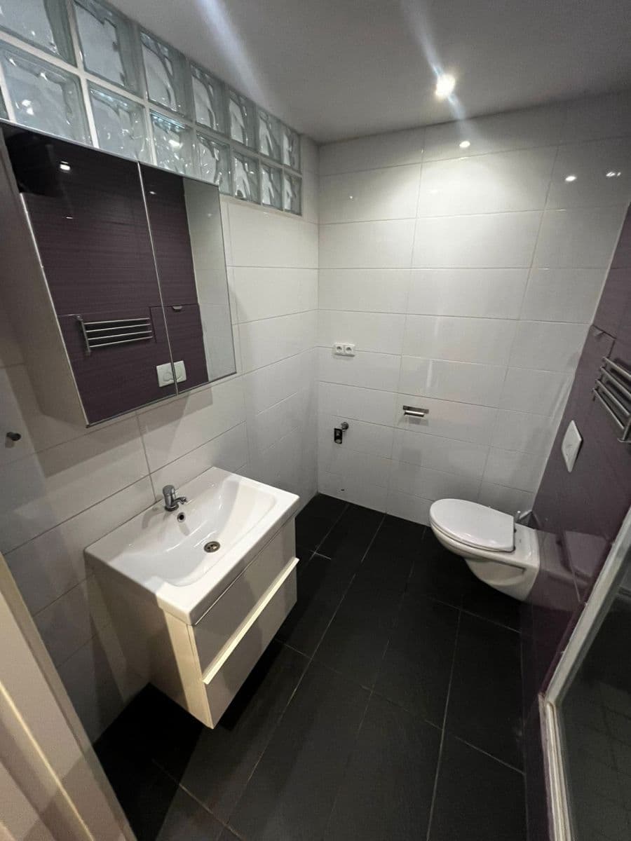 Prodej bytu 2+kk 39 m², sídl. Hůrka, Kralupy nad Vltavou, Středočeský kraj Prodej bytu 2+kk 39 m², sídl. Hůrka, Kralupy nad Vltavou, Středočeský kraj