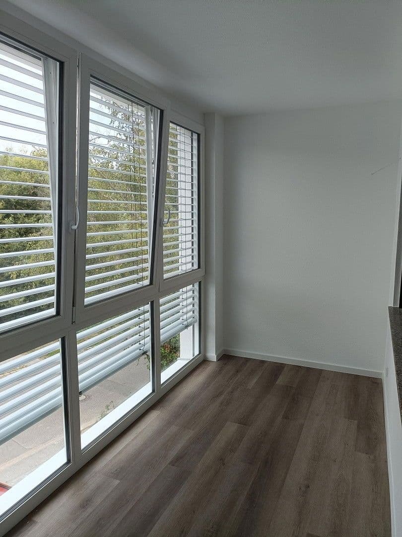 Pronájem bytu 3+1 95 m², Ingelheim am Rhein, Porýní-Falc Pronájem bytu 3+1 95 m², Ingelheim am Rhein, Porýní-Falc