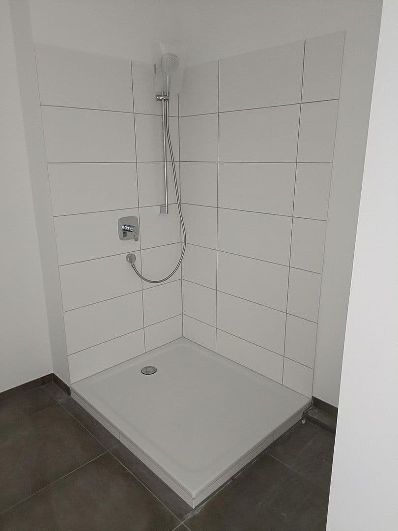 Pronájem bytu 3+1 95 m², Ingelheim am Rhein, Porýní-Falc Pronájem bytu 3+1 95 m², Ingelheim am Rhein, Porýní-Falc