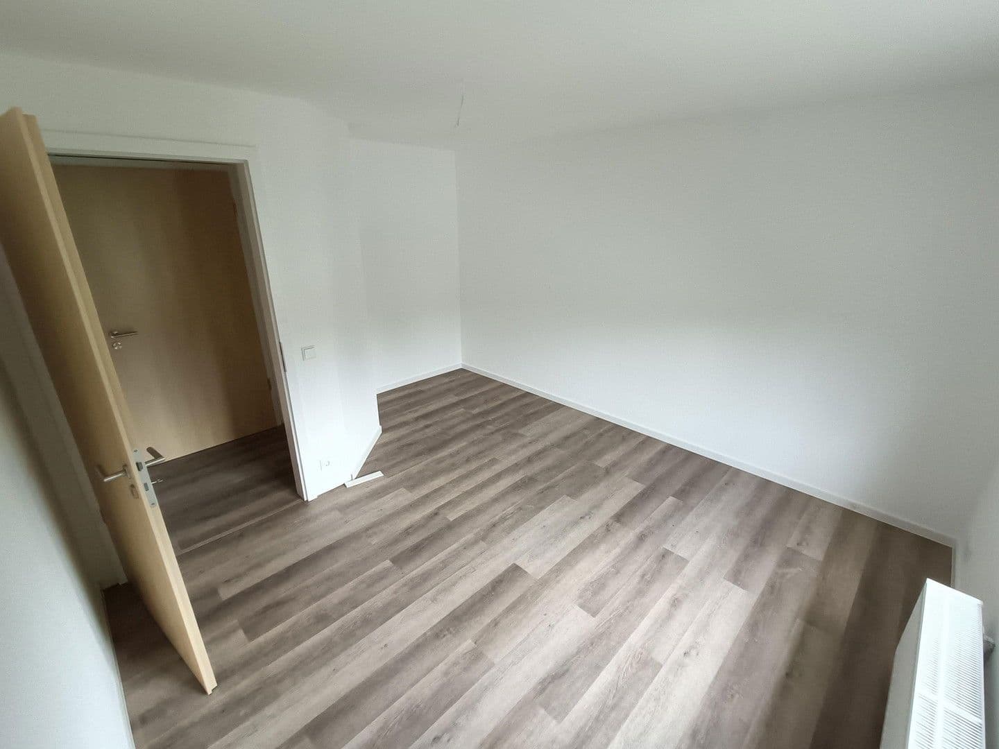 Pronájem bytu 3+1 95 m², Ingelheim am Rhein, Porýní-Falc Pronájem bytu 3+1 95 m², Ingelheim am Rhein, Porýní-Falc